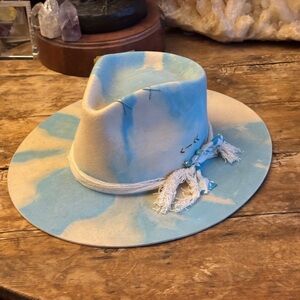 New MOWI tie-dye blue flat felt fedora hat Teressa Foglia Nick Fouquet 7 1/8 56